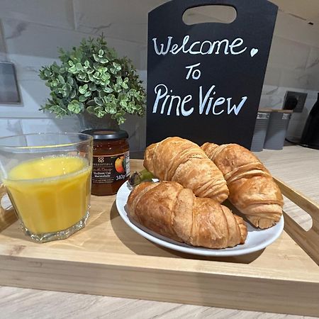 Pine View Holiday Home Newcastle  Bagian luar foto