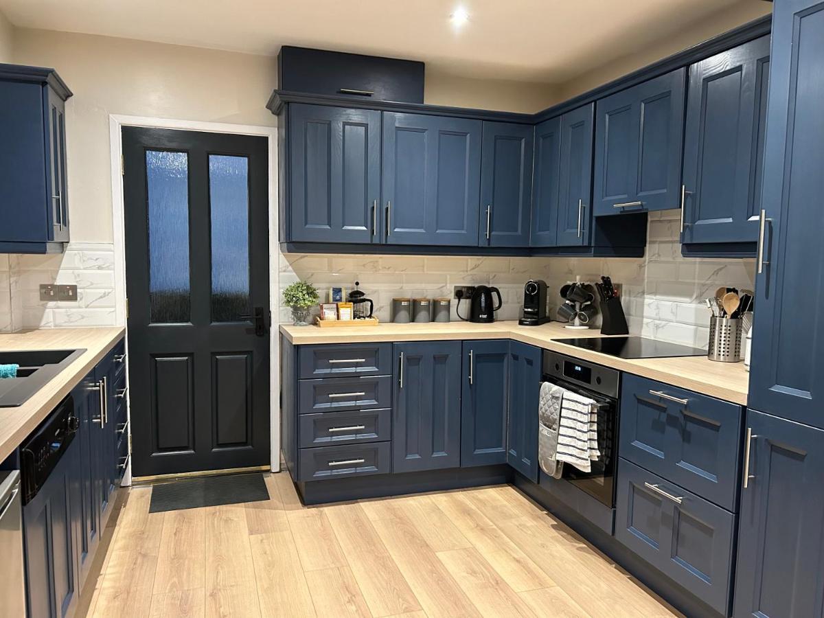 Pine View Holiday Home Newcastle  Bagian luar foto