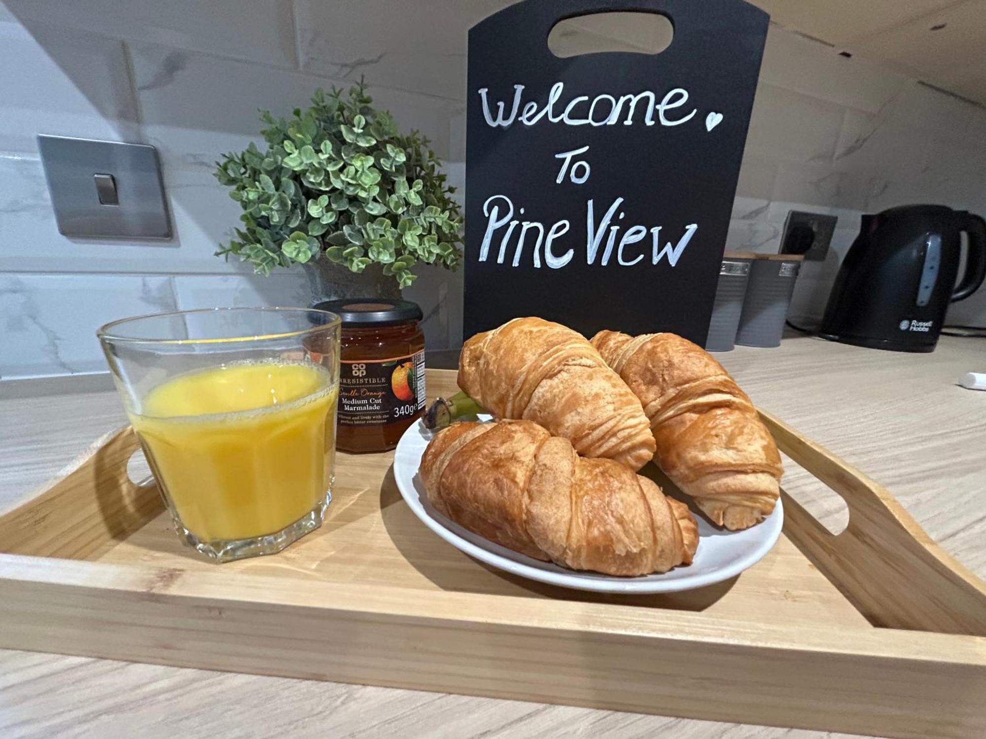 Pine View Holiday Home Newcastle  Bagian luar foto